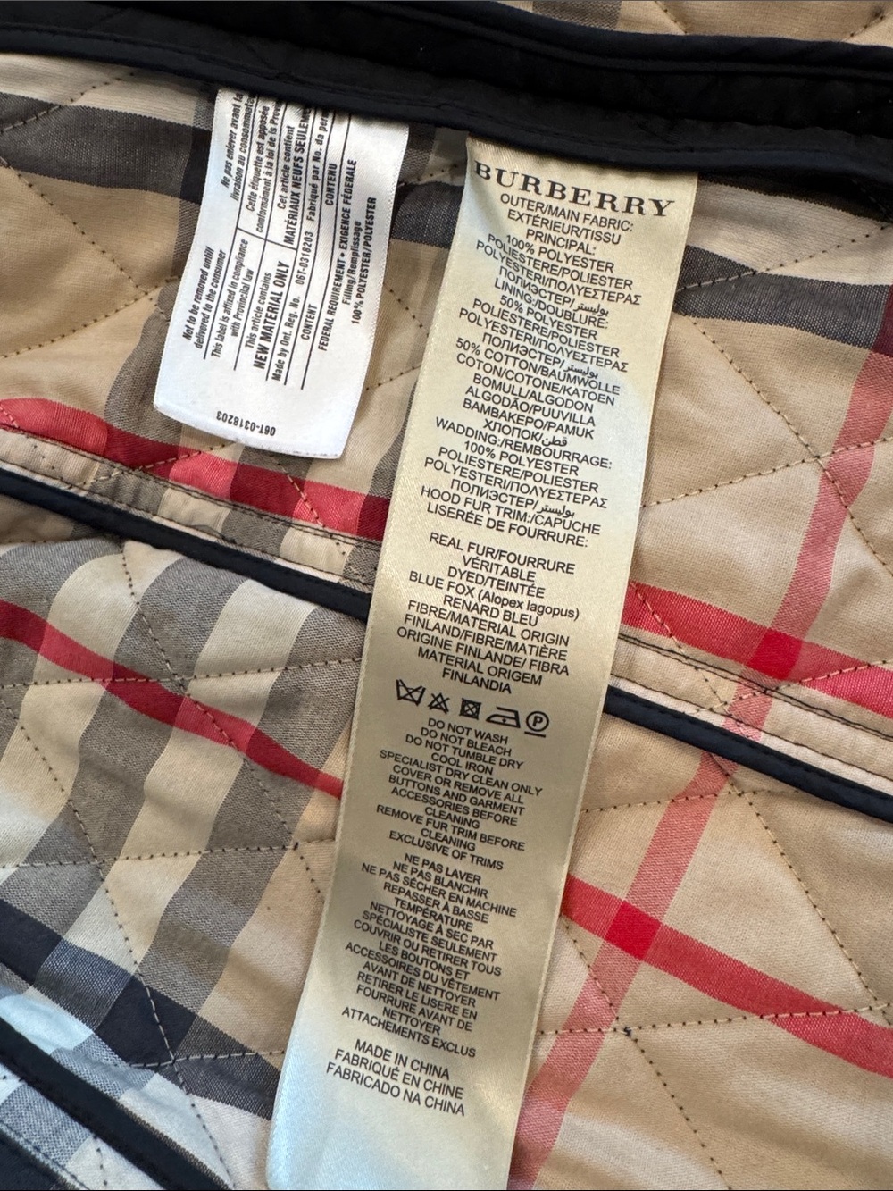 Burberry Black Quilted Jacket with Beige Nova Check Lining - Picture 11 of 12
